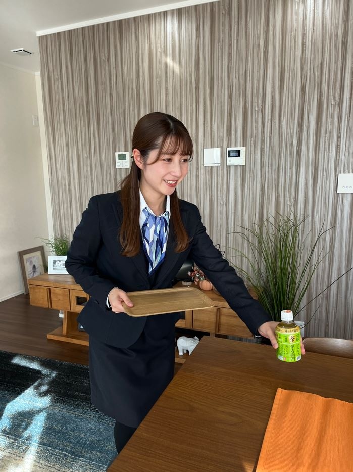 アシスタント