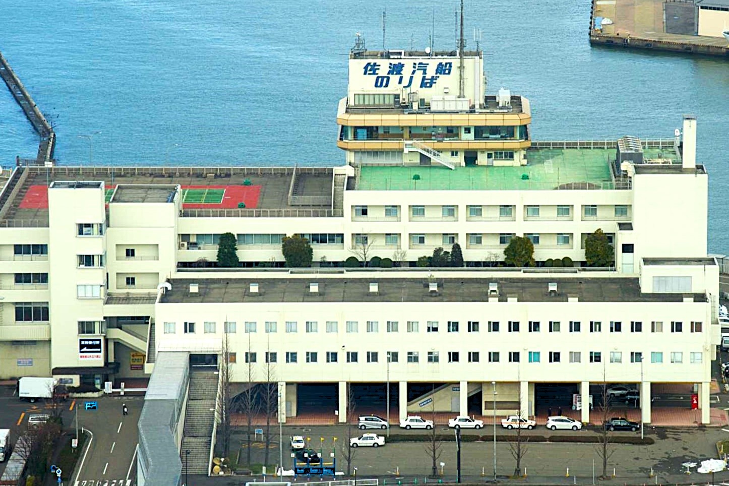 佐渡汽船社屋