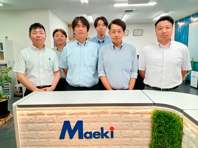 マエキ　足利営業所　集合写真