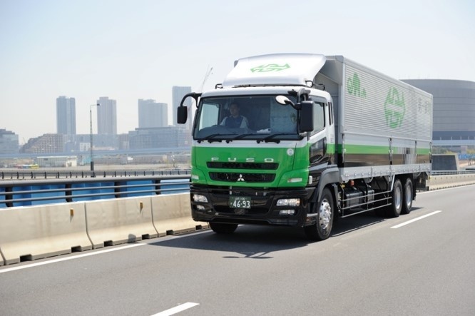 トラックの写真