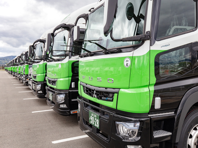 トラックの写真