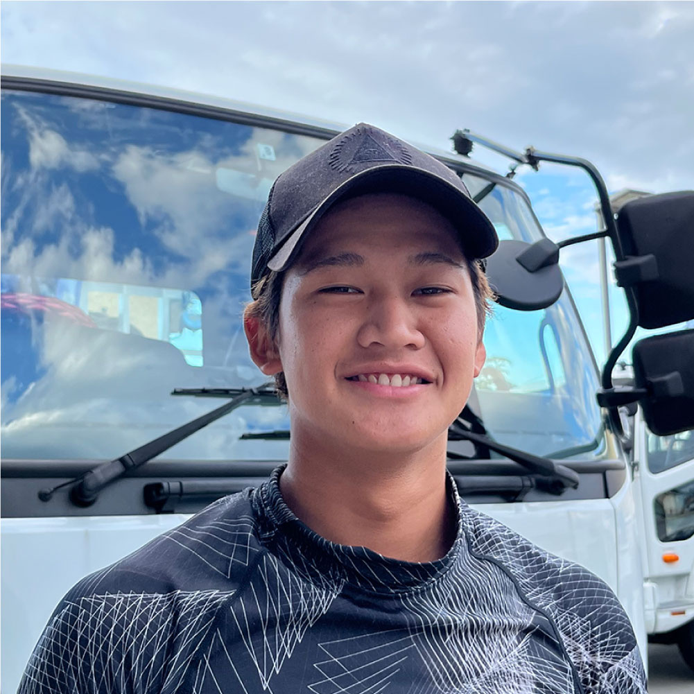 新興電設 戸澤様