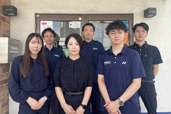 マイハウスのスタッフ集合写真