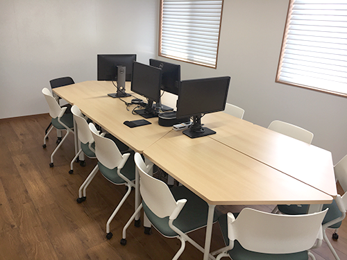 アクリプト高崎オフィス会議室