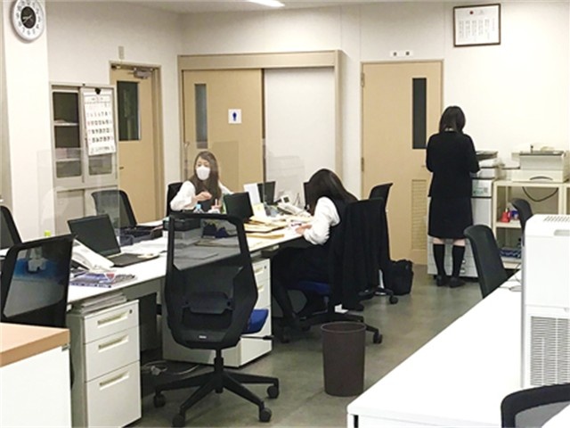 営業所内