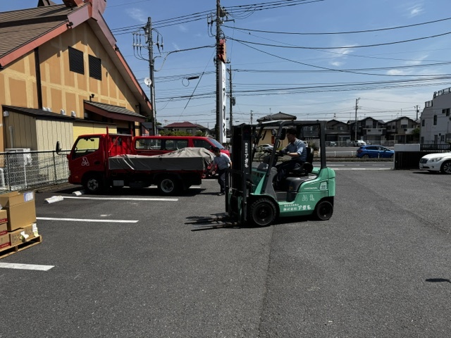 フォークリフト
