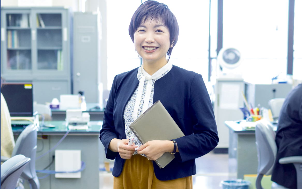 女性