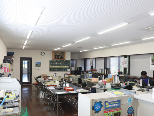 新越工業_事務所