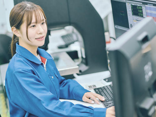 太陽工業_女性社員