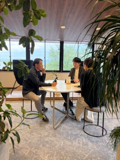 山新建装打ち合わせ風景