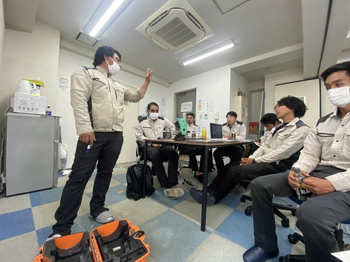 株式会社グラフィック