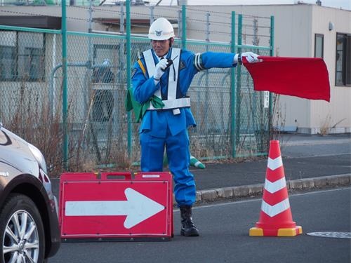 仙台で転職する人向けの交通誘導警備員の募集内容 宮城県多賀城市 伸興警備保障株式会社の採用 求人情報