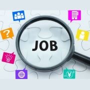 虫眼鏡でみているJOBの文字
