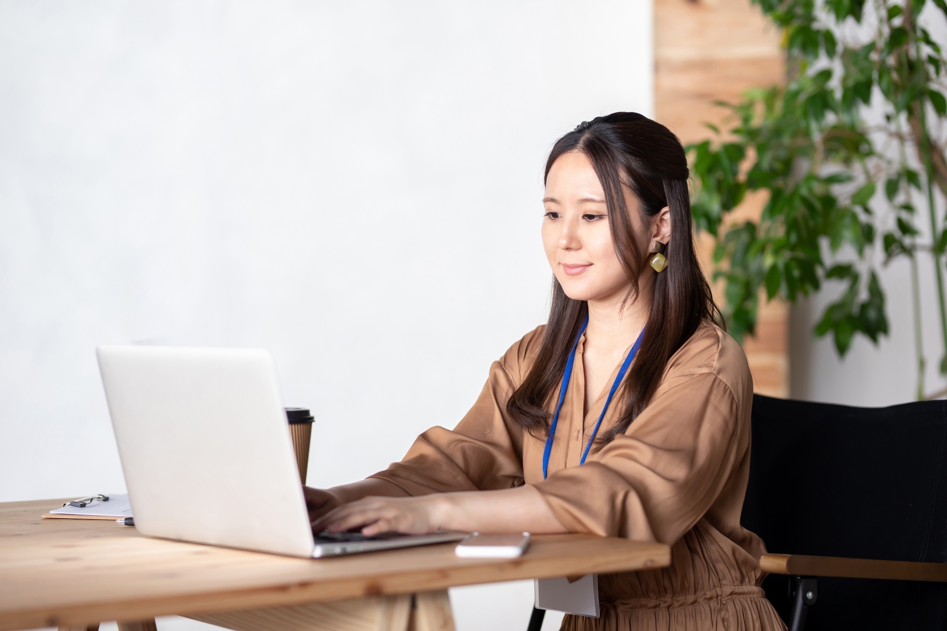 コールセンター　女性