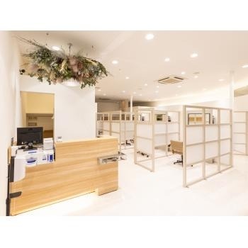 ヘアーラヴワン足利　店内写真
