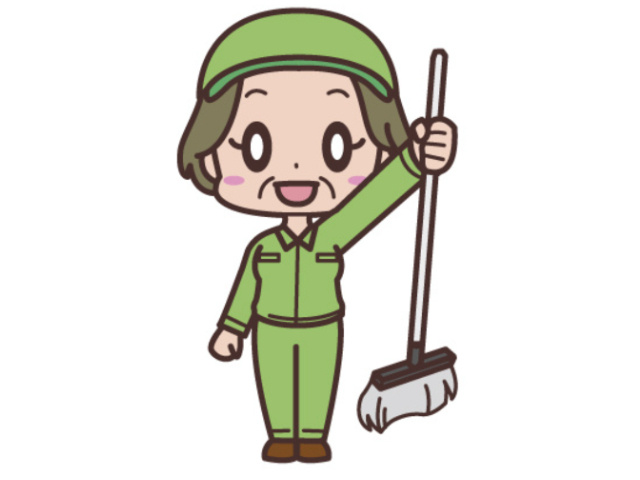 清掃員のシニア女性