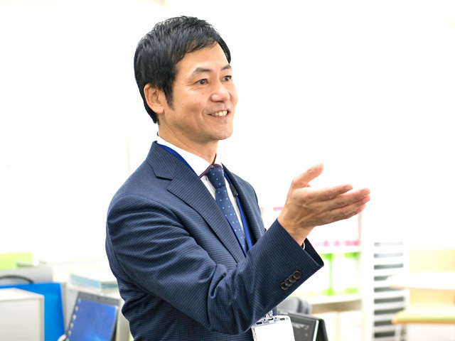 専任講師