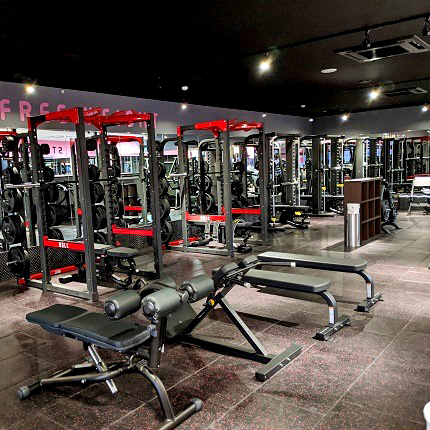 フィットネスジムFIT365 アクロスプラザ宝木 フリーウエイト