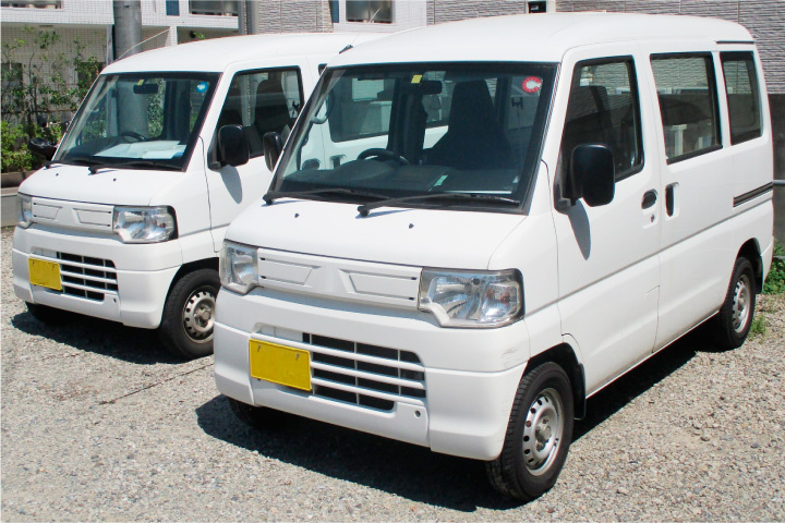 ワンボックスまたは軽バン