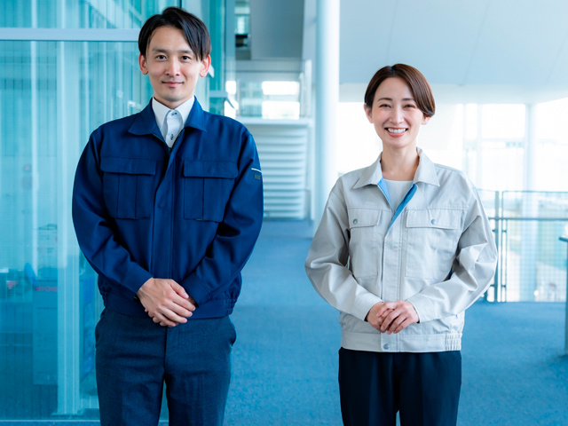 男性・女性作業スタッフ
