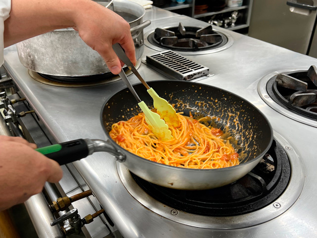 海老のトマトクリームパスタ