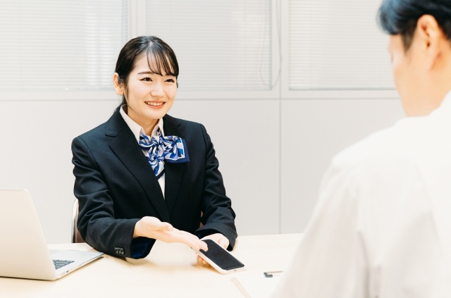 携帯販売スタッフ