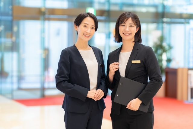 ホテルスタッフ