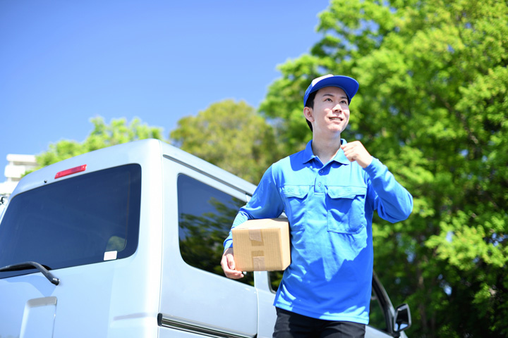 配達員男性写真