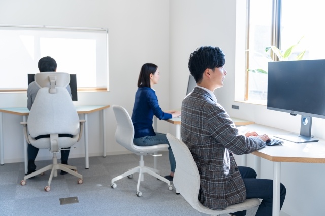 内勤　男女