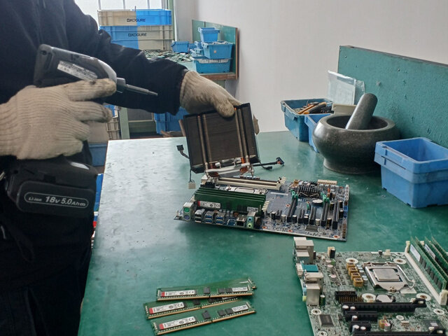 株式会社アクアスタッフの求人情報を見る