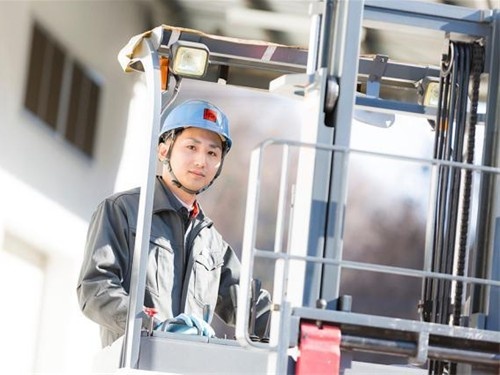 フォークリフト作業