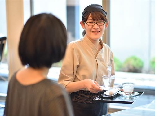 旅館のサービススタッフの募集内容 岩手県花巻市 鉛温泉株式会社の採用 求人情報